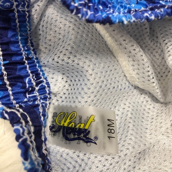 Adorable Boys 18 Months Blue Turtle Swim Trunks 

Great for beach, pool,… - Picture 4 of 4